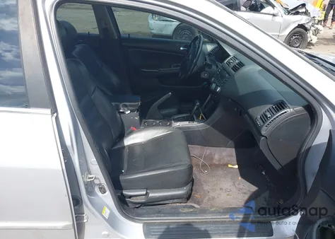 2005 Honda Accord 2.4 Ex from USA, damaged, VIN 1HGCM56865A015858